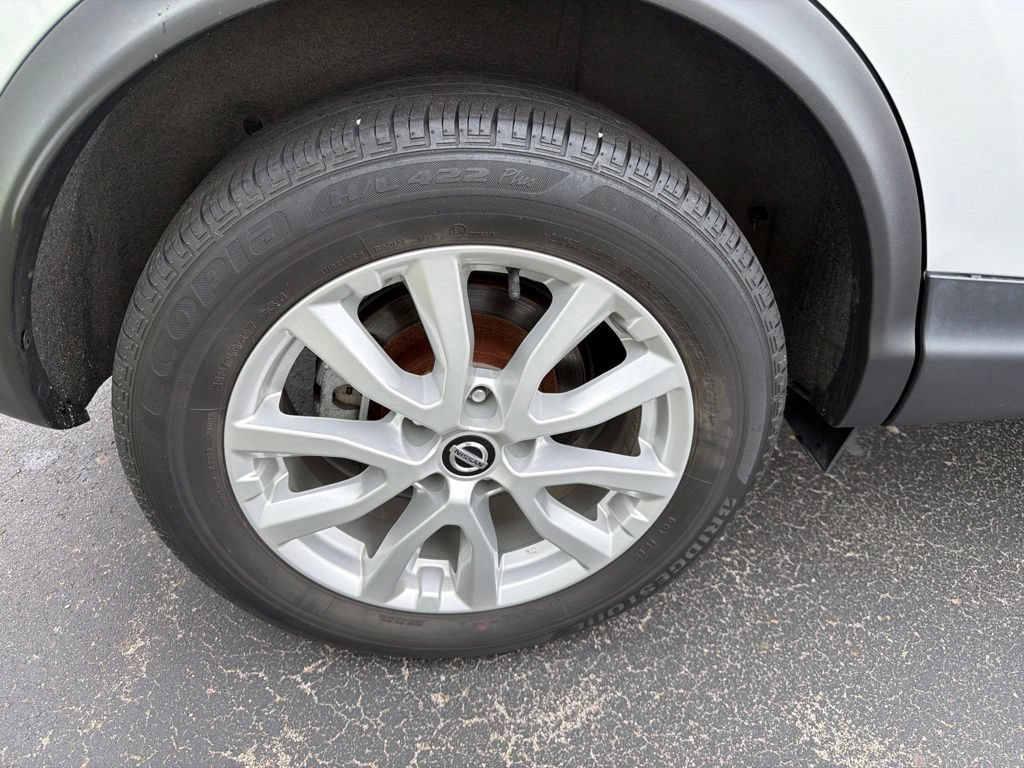 Used 2022 Nissan Rogue Sport S FWD image 15