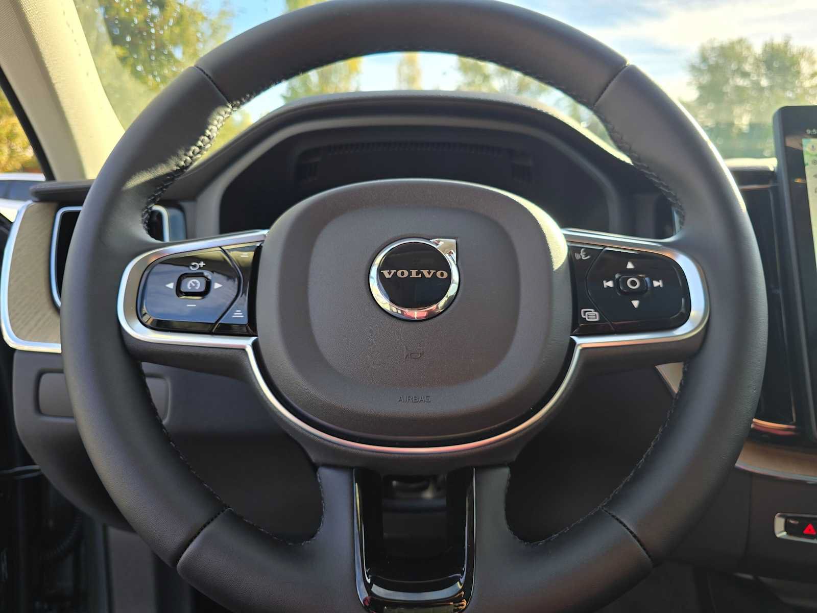New 2027 Volvo XC60 B5 Ultra AWD/4WD image 24