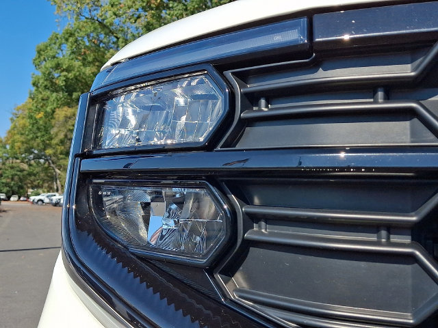 Certified 2025 Ford Expedition Active AWD/4WD image 11