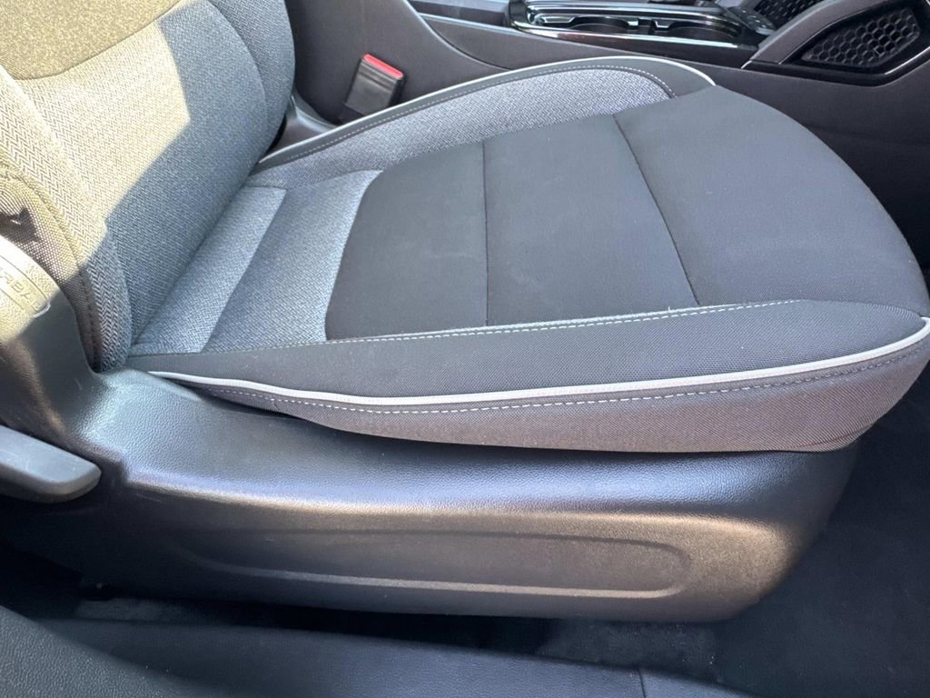 Used 2025 Chevrolet TrailBlazer LT image 12