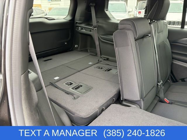 New 2026 Jeep Grand Cherokee L Laredo image 16