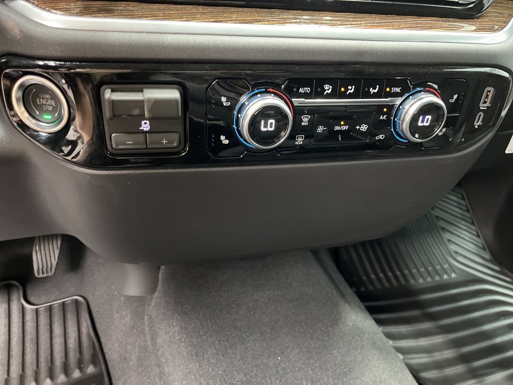 New 2026 GMC Sierra 1500 SLE w/ X31 Off-Road Package AWD/4WD image 17