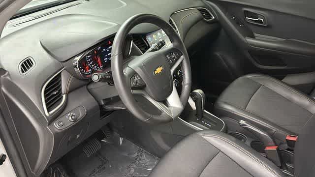 Used 2018 Chevrolet Trax LT w/ LT Convenience Package AWD/4WD image 26