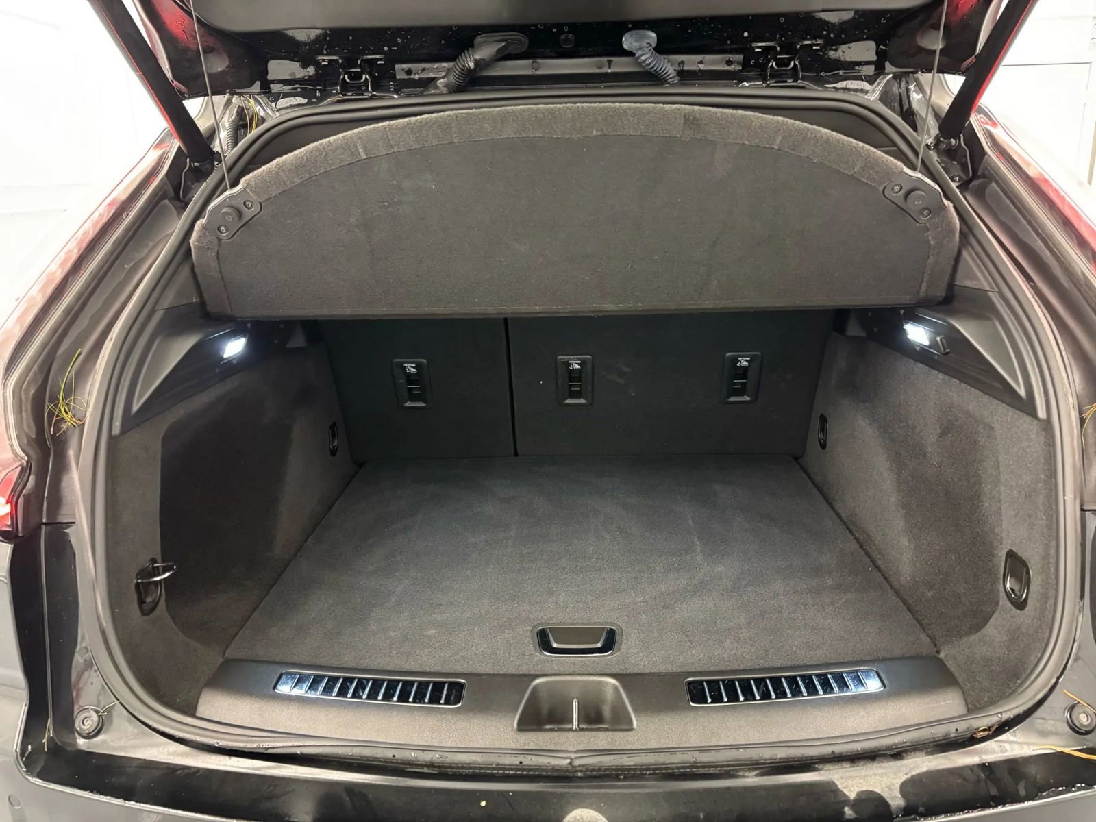 Used 2023 Cadillac XT4 Sport w/ Sun And Sound Package image 37