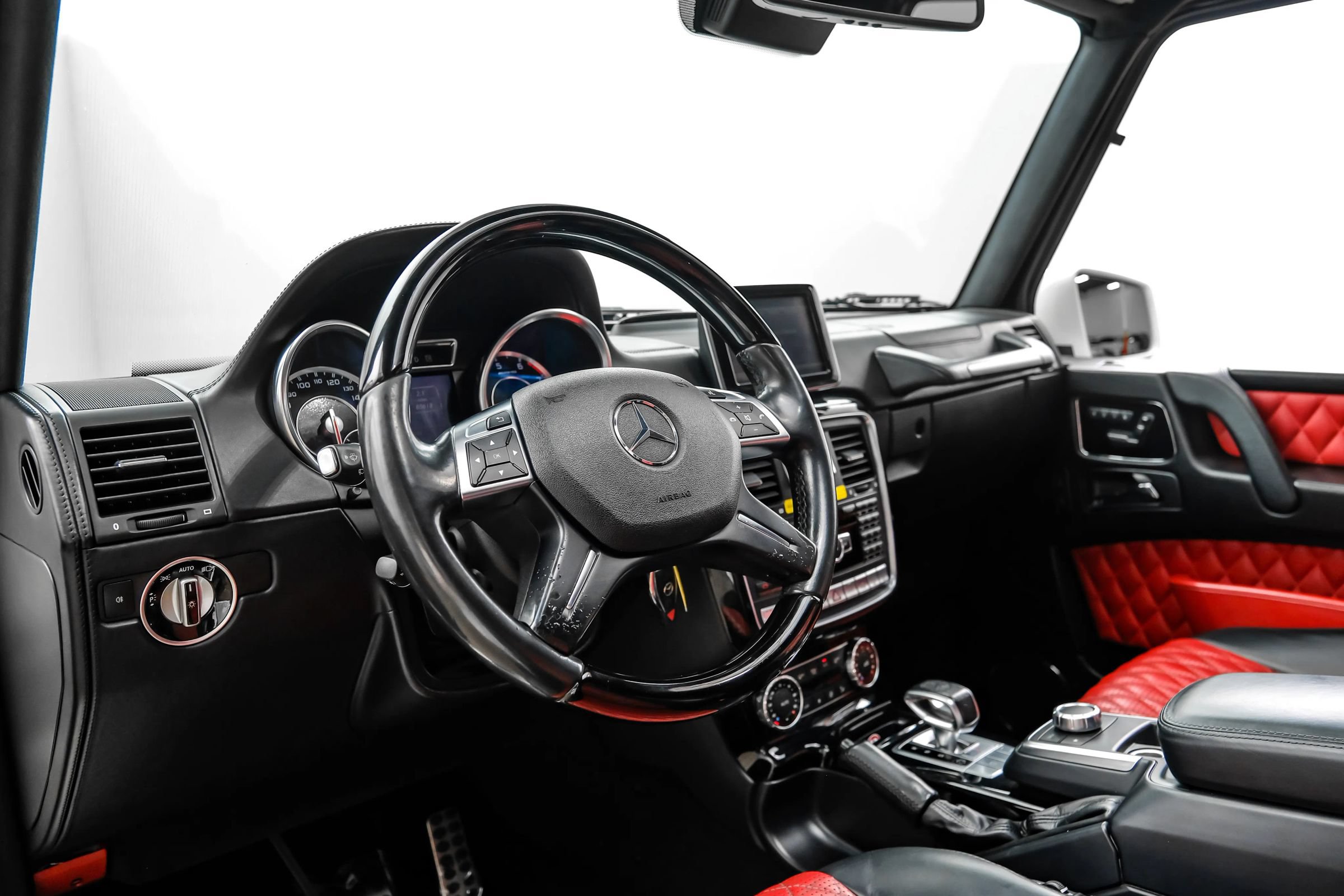 Used 2015 Mercedes-Benz G 63 AMG 4MATIC w/ PA6 Package image 10