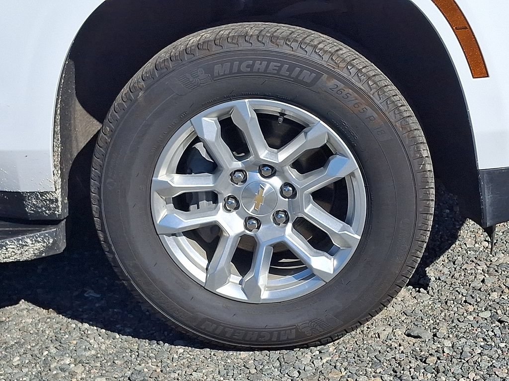 Used 2026 Chevrolet Suburban LT w/ Comfort Package AWD/4WD image 34