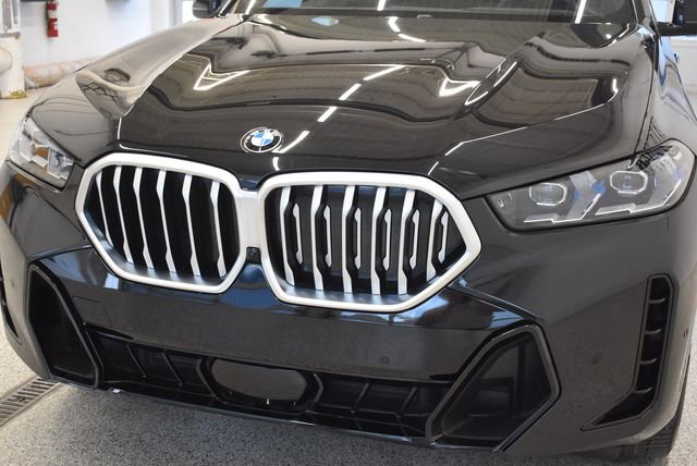 Used 2024 BMW X6 xDrive40i w/ Executive Package AWD/4WD image 14