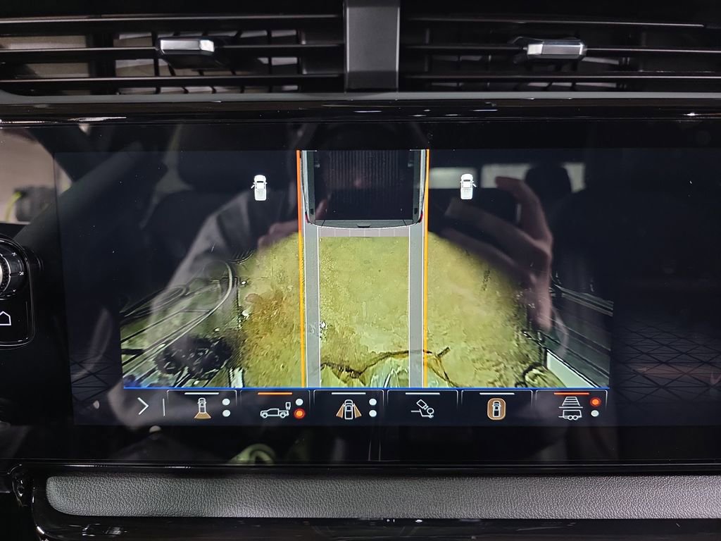 New 2026 GMC Sierra 2500 AT4 w/ AT4 Premium Plus Package image 23