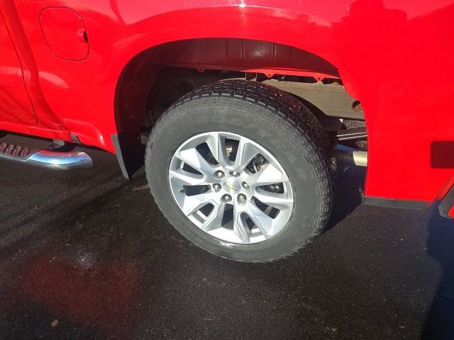 Used 2020 Chevrolet Silverado 1500 Custom w/ Custom Value Package image 11