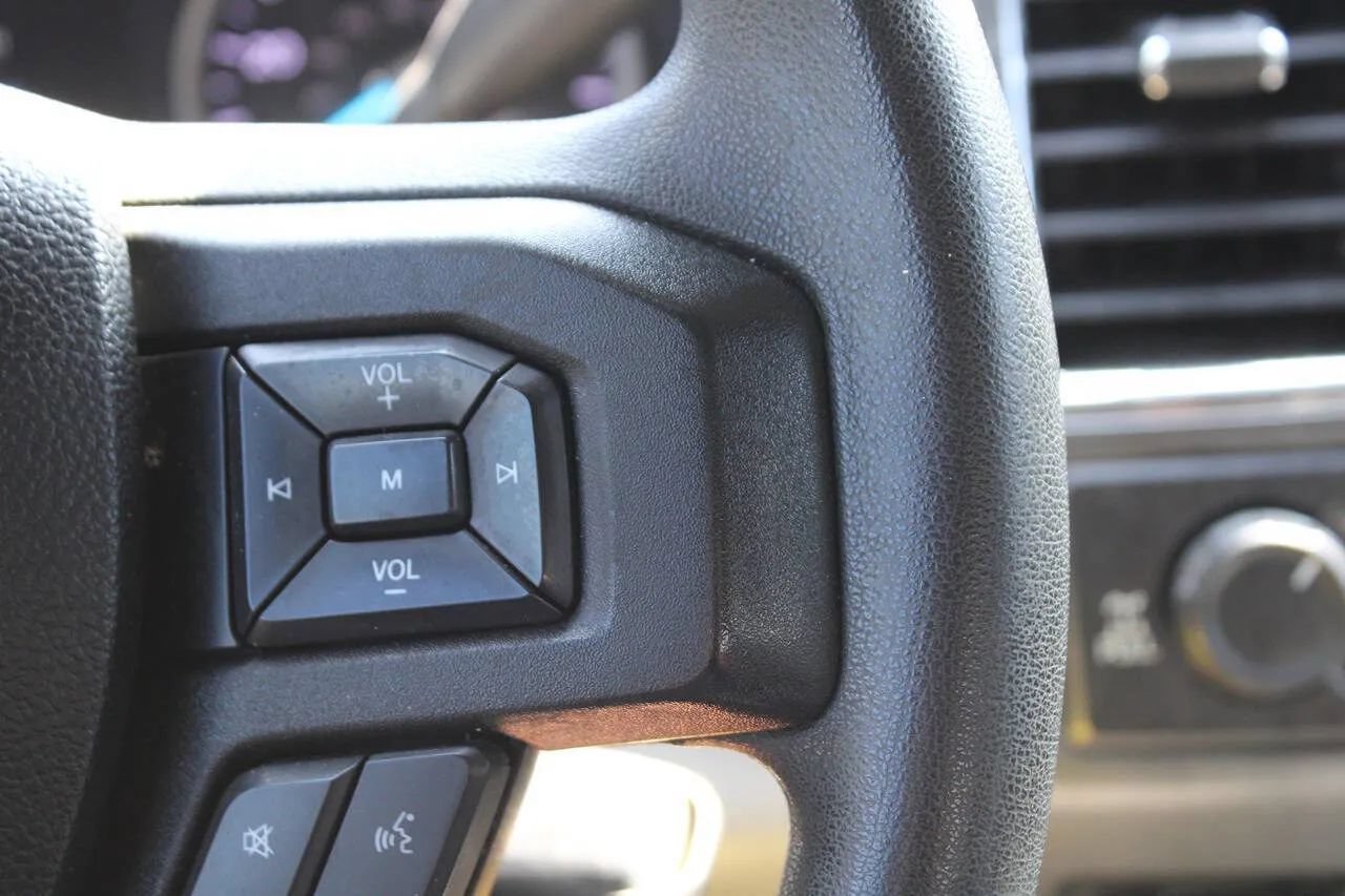 Used 2018 Ford F250 XLT w/ XLT Premium Package AWD/4WD image 14