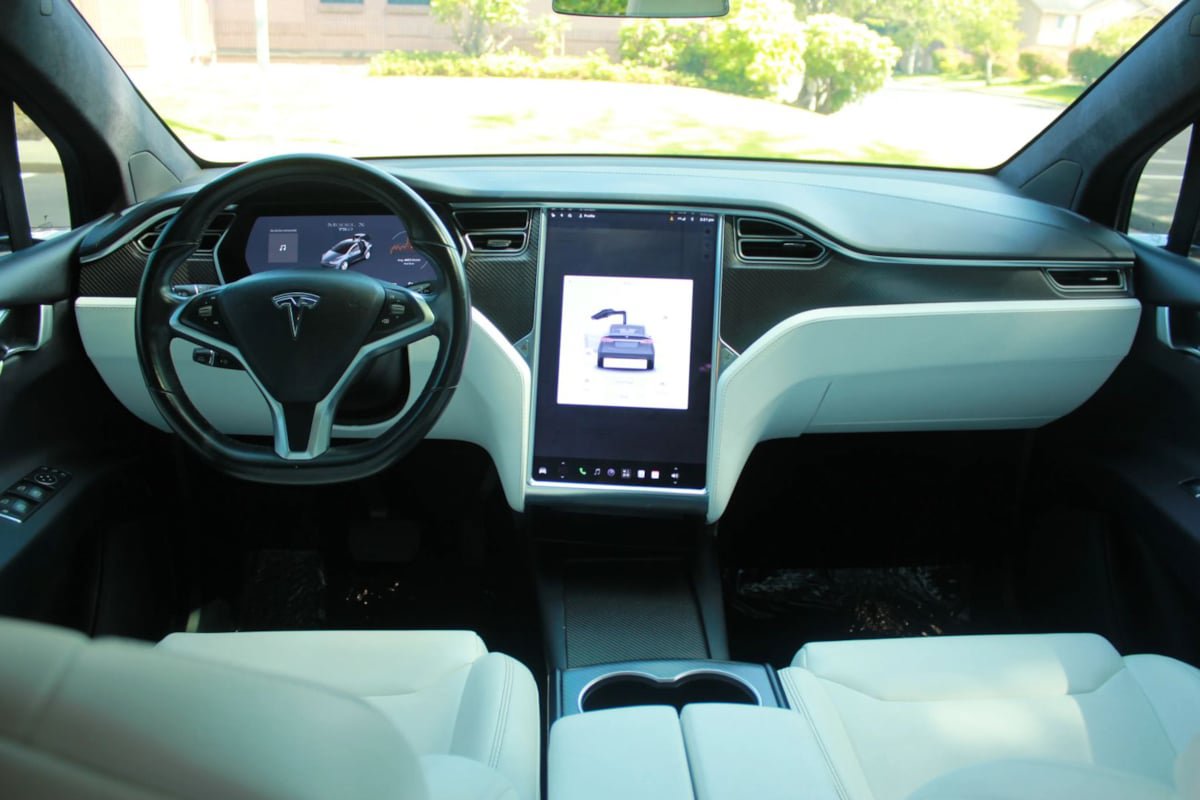 Used 2017 Tesla Model X 75D AWD/4WD image 11