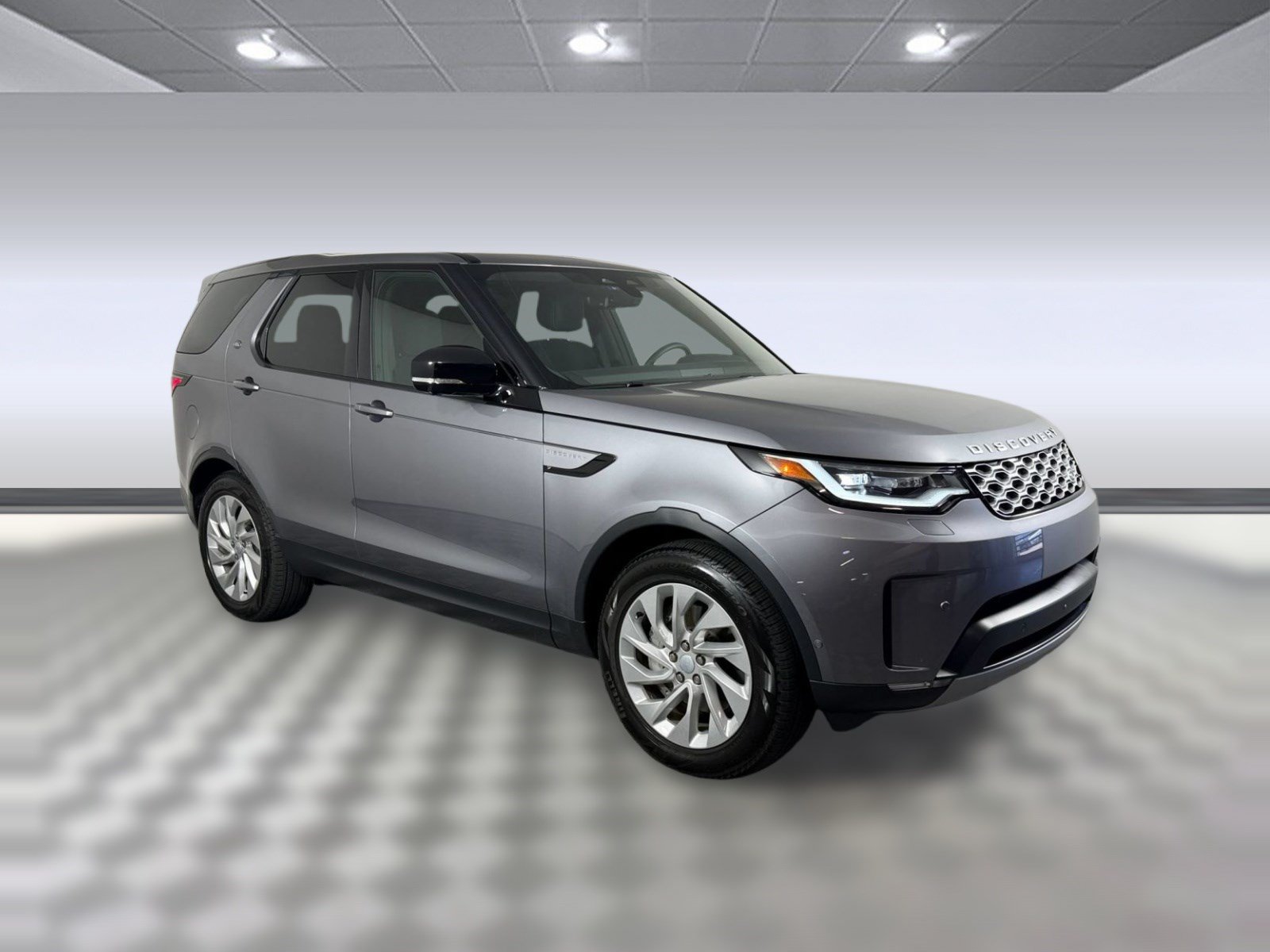 Used 2026 Land Rover Discovery S AWD/4WD image 6