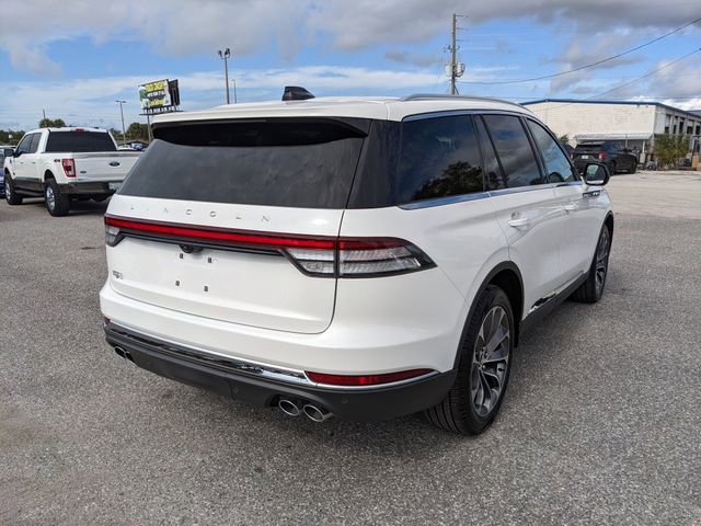 Used 2025 Lincoln Aviator AWD image 4