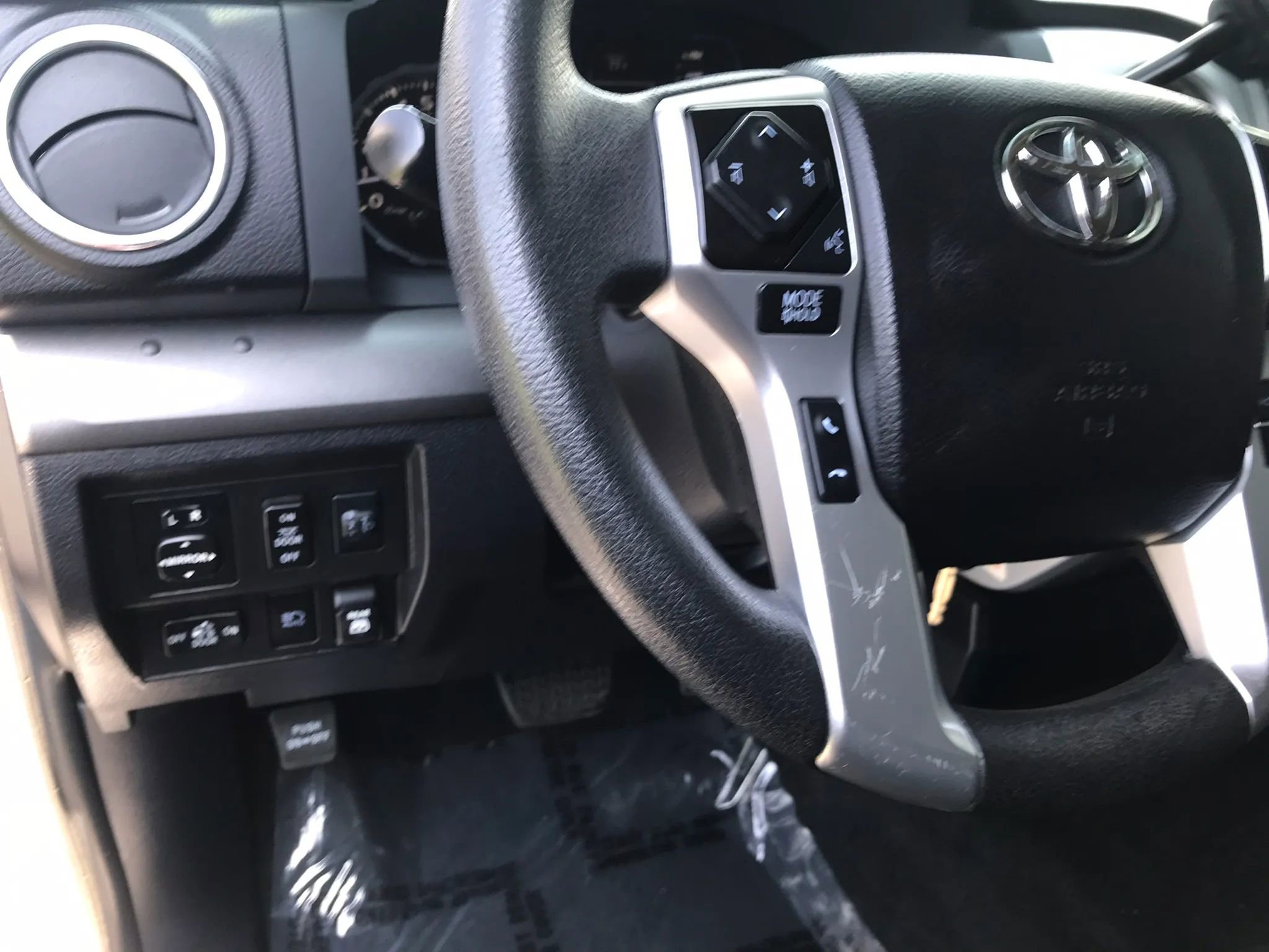 Used 2021 Toyota Tundra SR5 AWD/4WD image 14