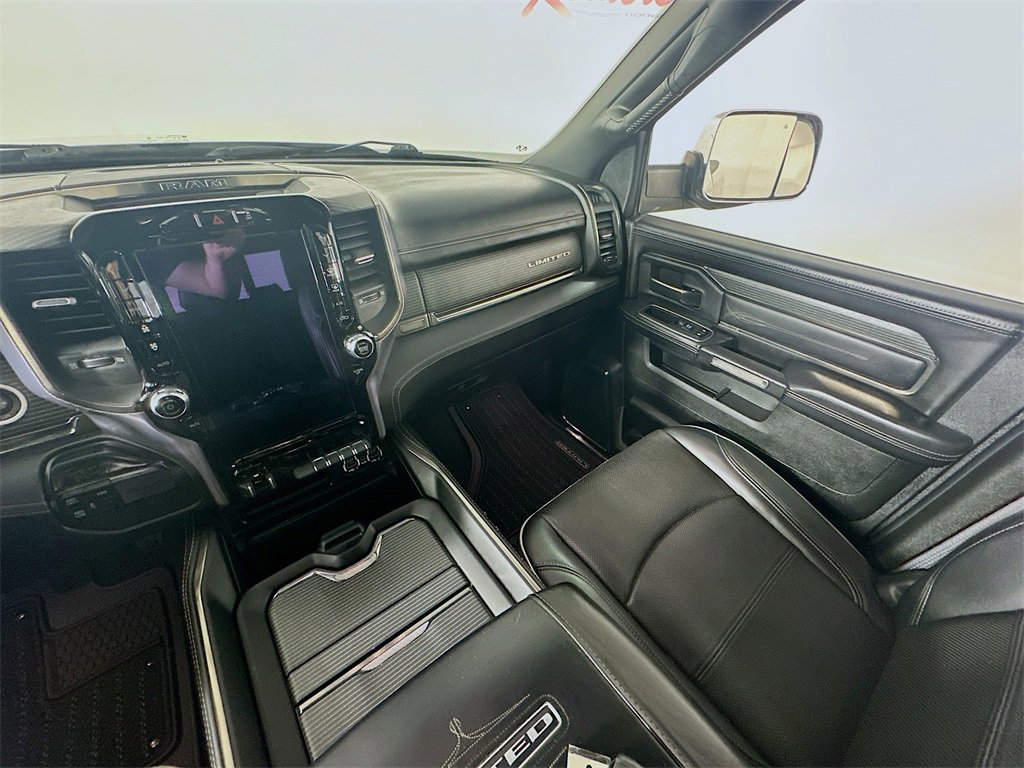 Used 2020 RAM 3500 Limited image 11