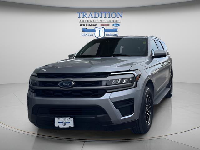 Used 2024 Ford Expedition XLT image 1