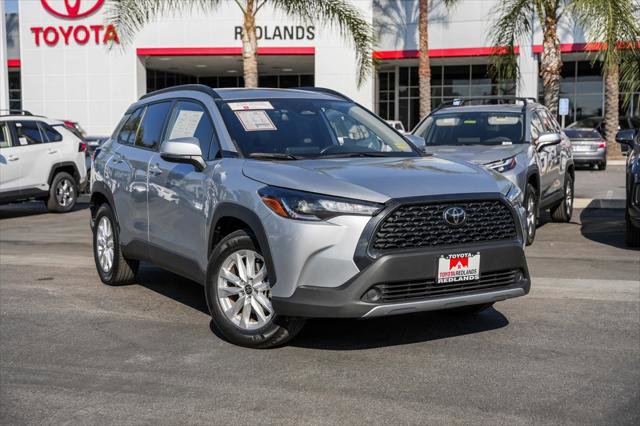 Certified 2023 Toyota Corolla Cross LE image 1
