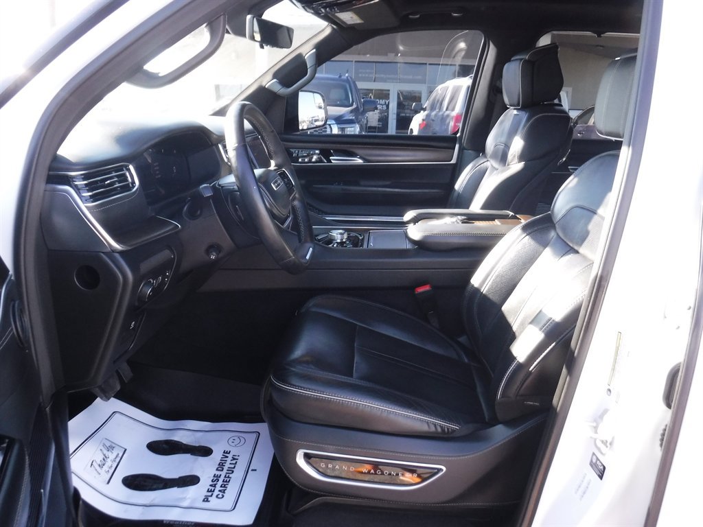 Used 2023 Jeep Grand Wagoneer L Series II image 16