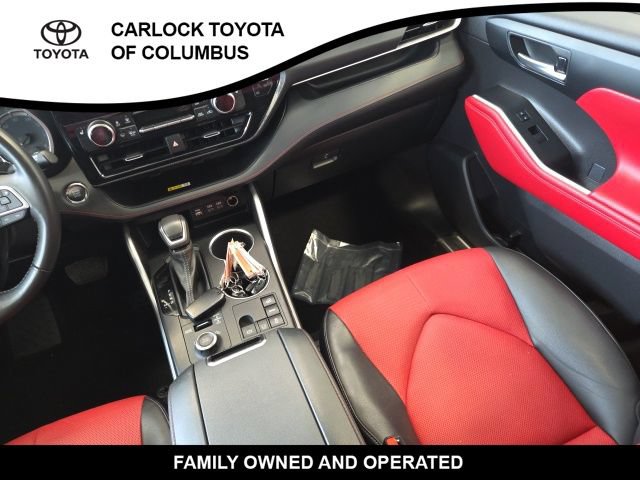 Used 2023 Toyota Highlander XSE AWD/4WD image 19