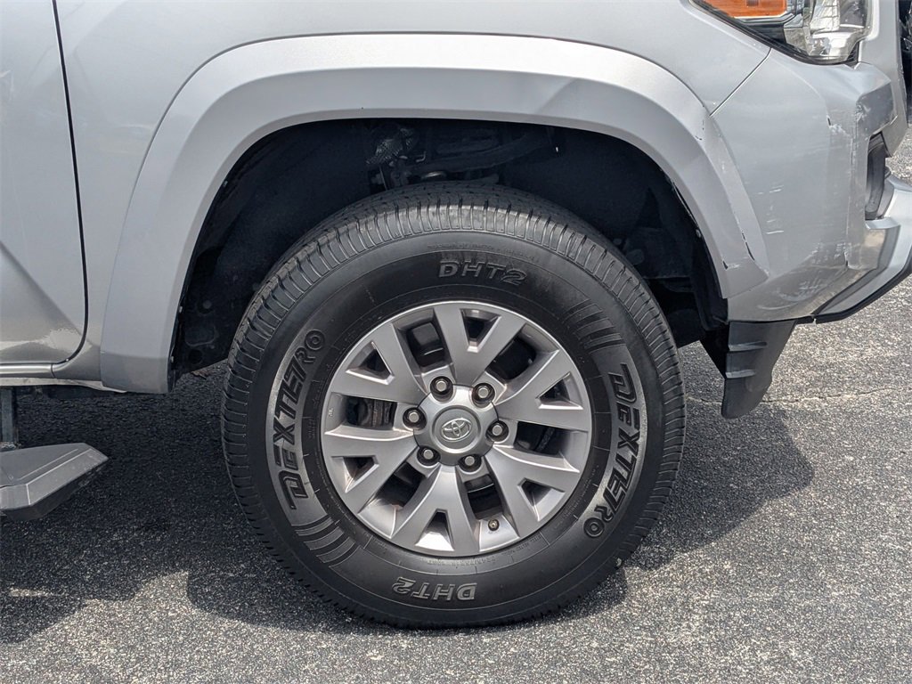 Used 2017 Toyota Tacoma SR5 image 12