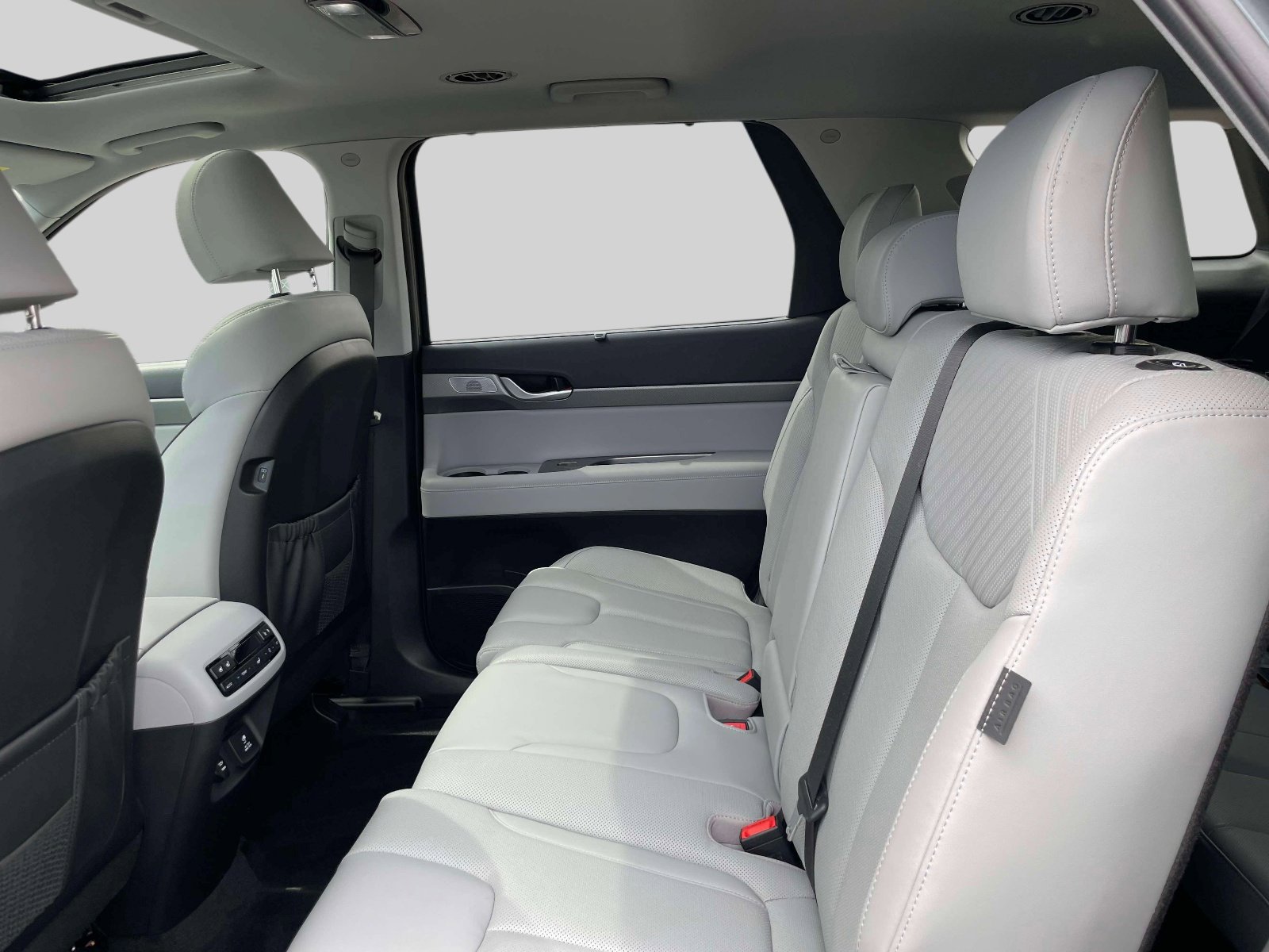 Used 2023 Hyundai Palisade SEL AWD/4WD image 11