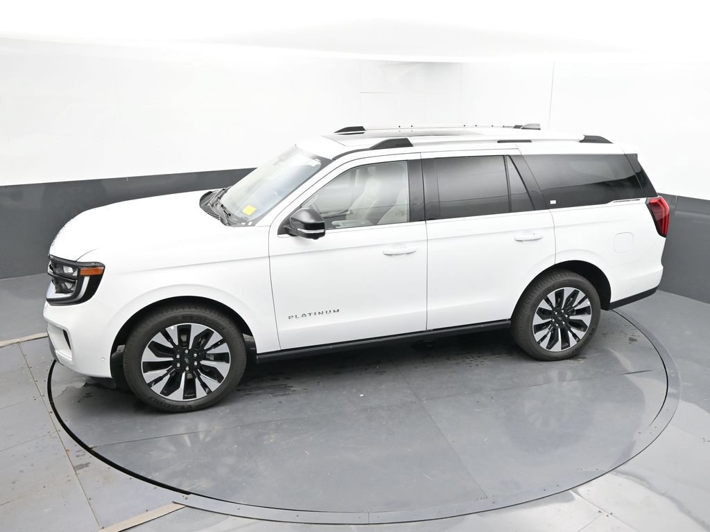 Used 2025 Ford Expedition Platinum w/ Driver's Package AWD/4WD image 25