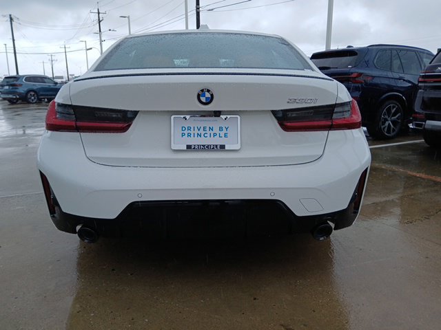 New 2026 BMW 330i Sedan w/ M Sport Package RWD image 9