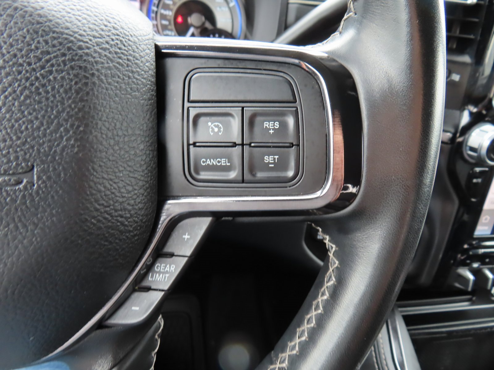 Used 2022 RAM 2500 Limited image 21