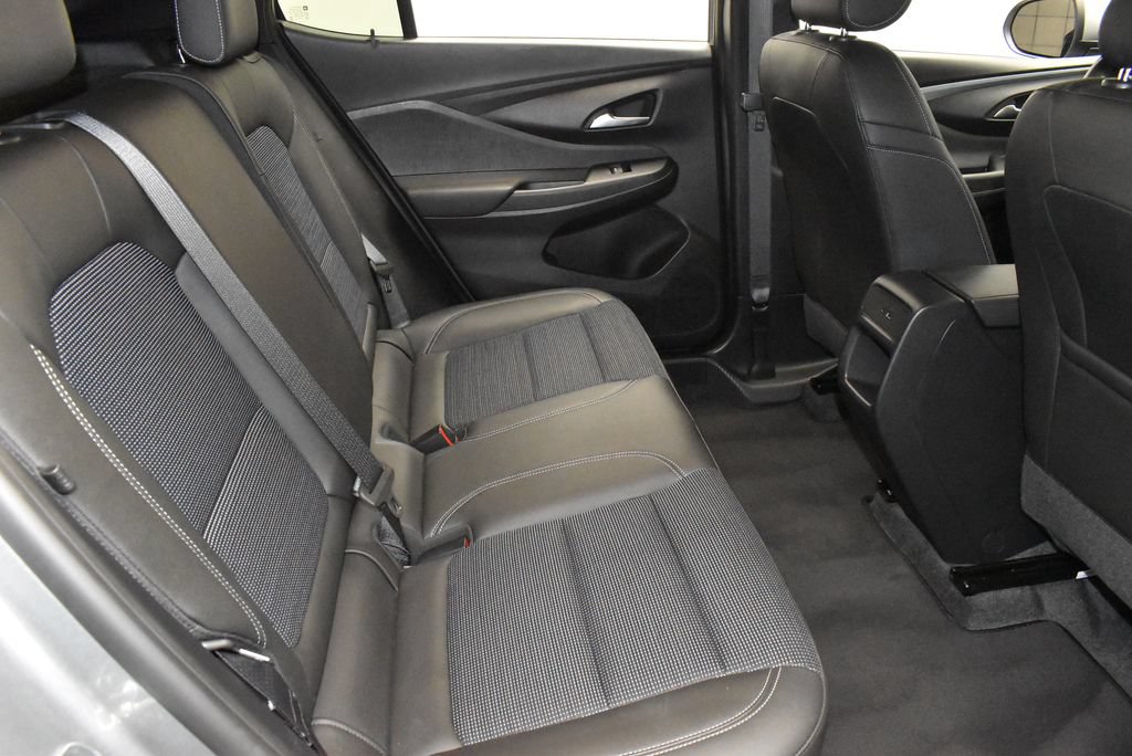 Used 2025 Buick Envista Preferred FWD image 27