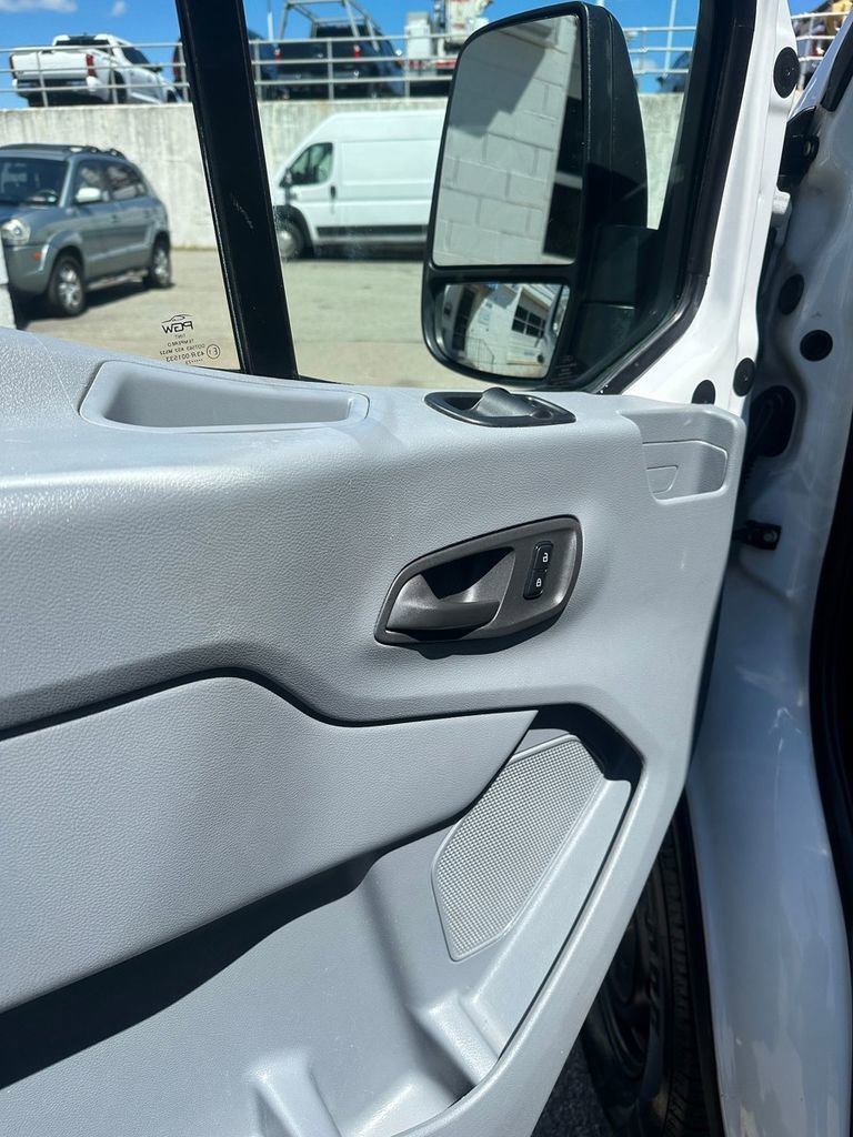 Used 2019 Ford Transit 150 148 Low Roof RWD image 9