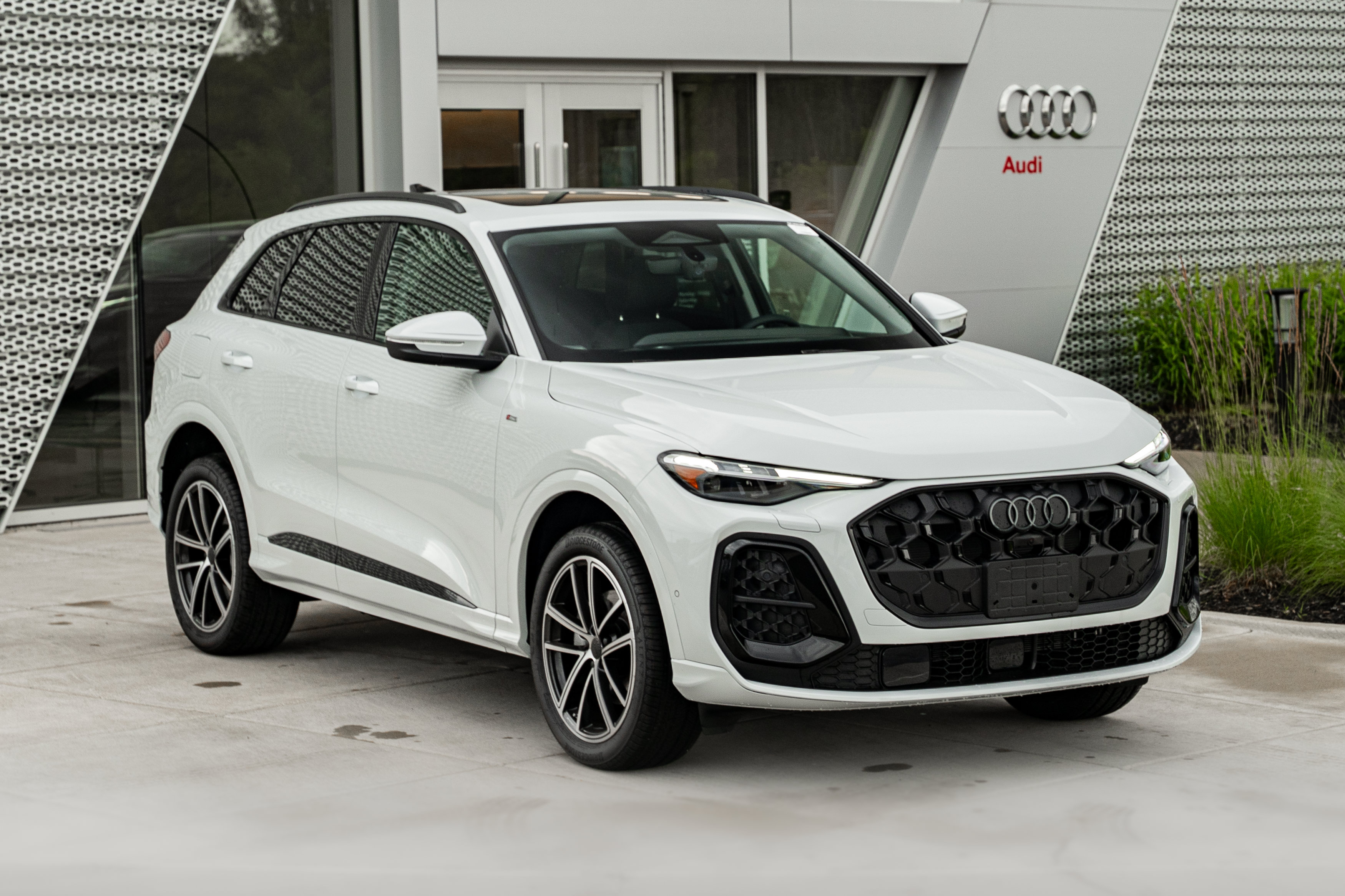 New 2026 Audi Q5 Premium Plus AWD/4WD image 2