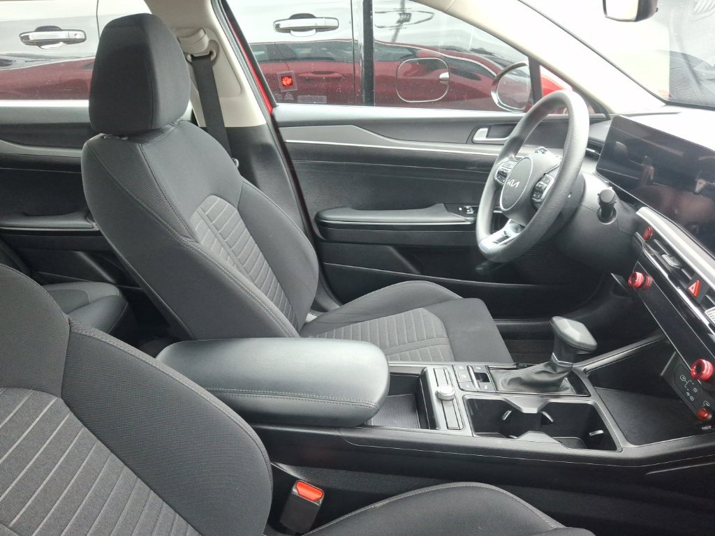 Used 2025 Kia K5 LXS FWD image 12