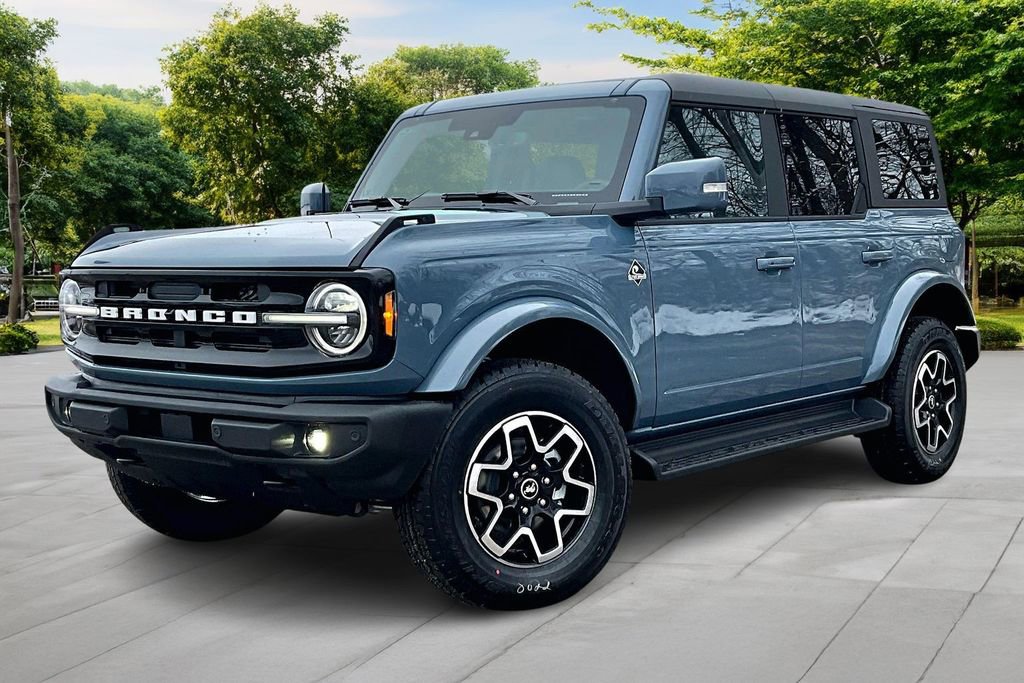 New 2025 Ford Bronco Outer Banks image 2