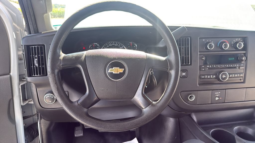 Used 2016 Chevrolet Express 3500 RWD image 21