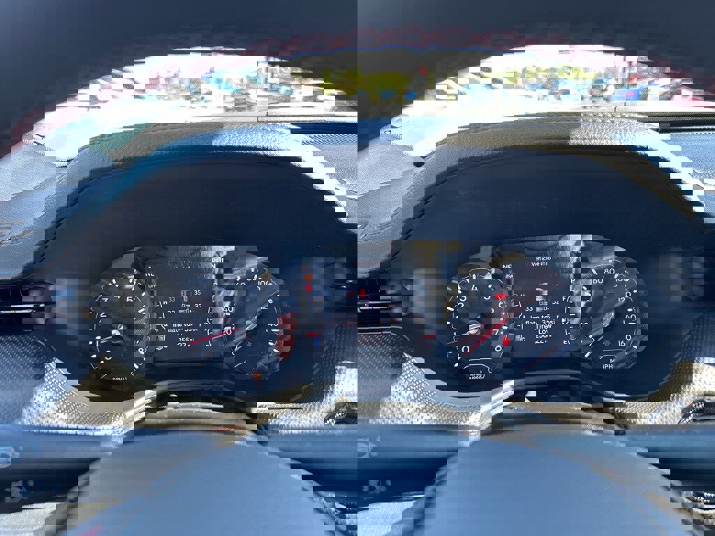 Used 2024 Jeep Compass Trailhawk w/ Trailhawk Convenience Group image 26