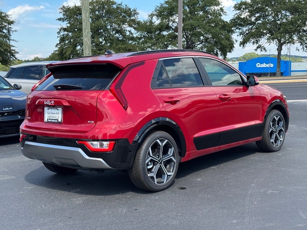 New 2025 Kia Niro EX Touring image 3