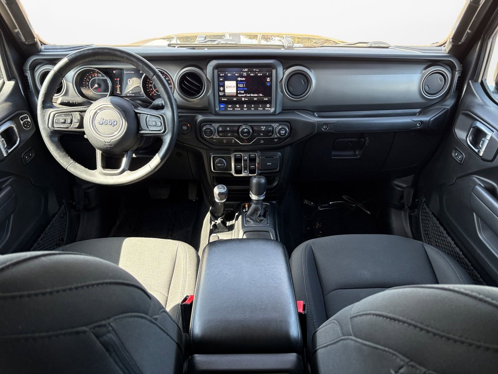 Used 2022 Jeep Gladiator Sport image 10