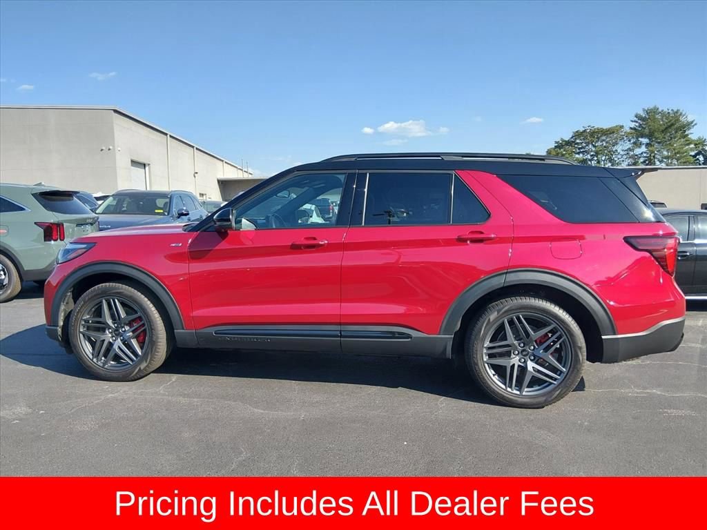 Used 2025 Ford Explorer ST-Line w/ Premium Package RWD image 7
