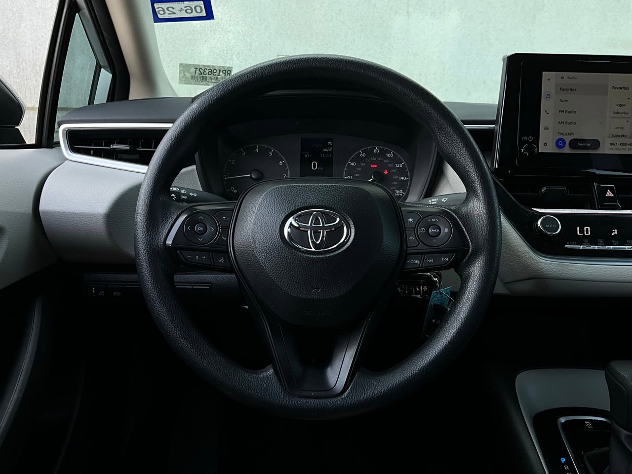 Used 2024 Toyota Corolla LE image 28
