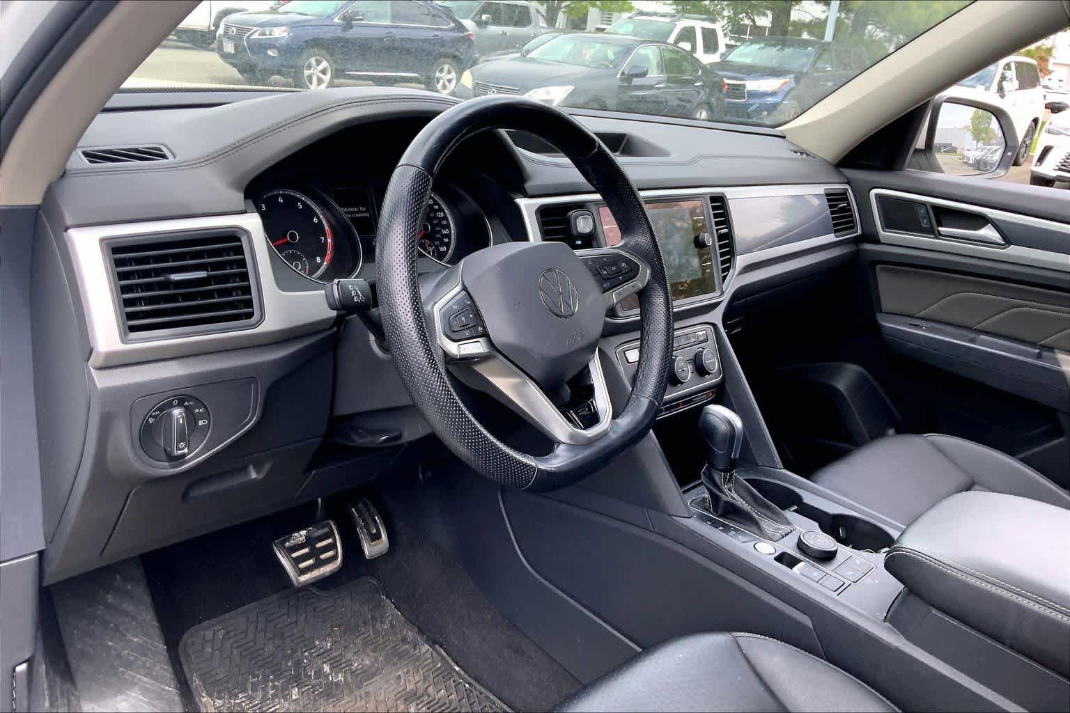 Used 2021 Volkswagen Atlas SE w/ Panoramic Sunroof Package AWD/4WD image 18