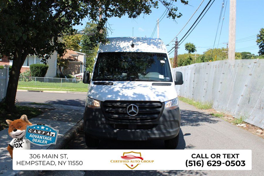 Used 2025 Mercedes-Benz Sprinter 2500 image 3
