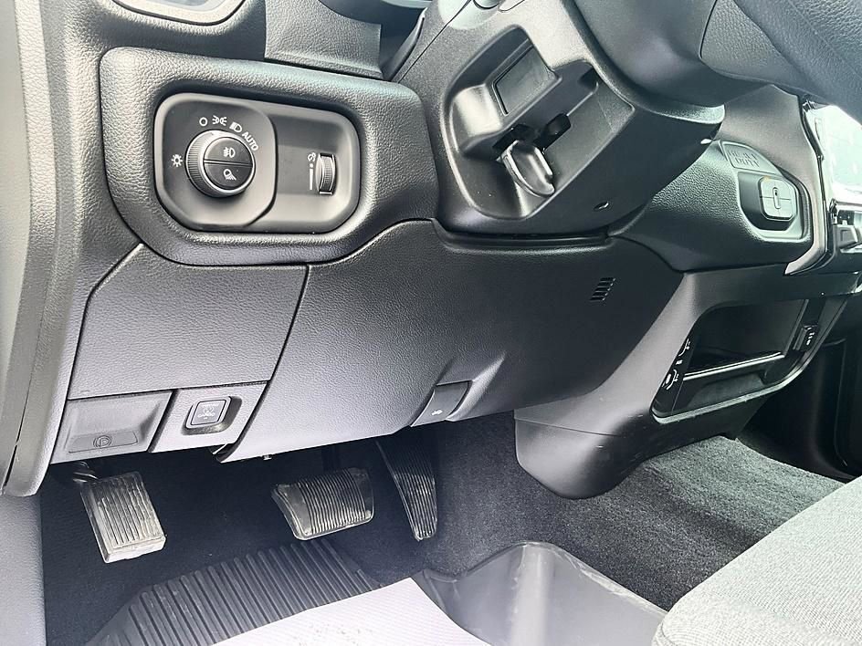 New 2026 RAM 3500 Tradesman AWD/4WD image 14