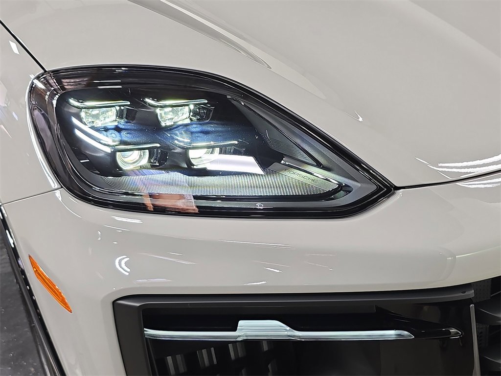 Used 2025 Porsche Cayenne GTS image 12