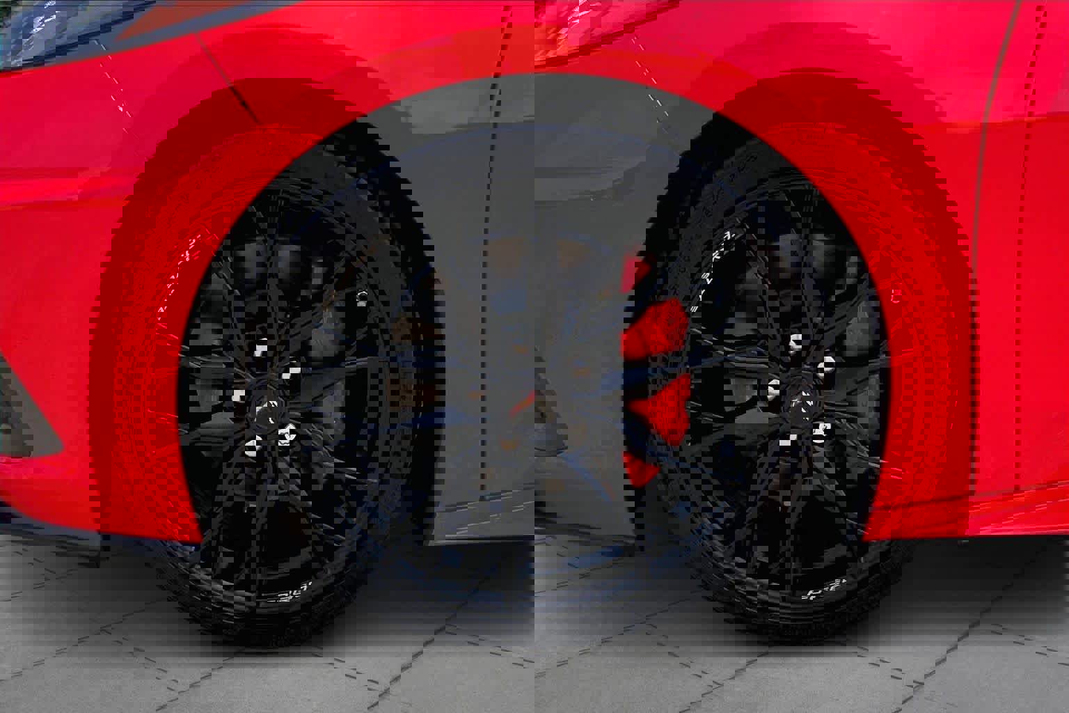 Used 2024 Chevrolet Corvette Stingray Coupe w/ 1LT RWD image 9