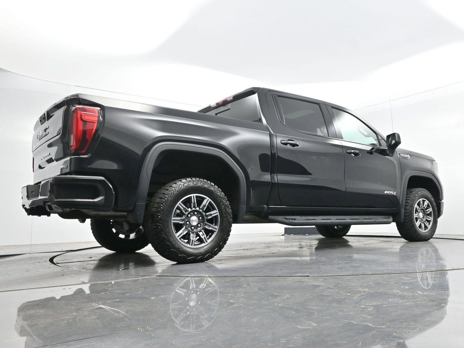Used 2024 GMC Sierra 1500 AT4 w/ Technology Package AWD/4WD image 50