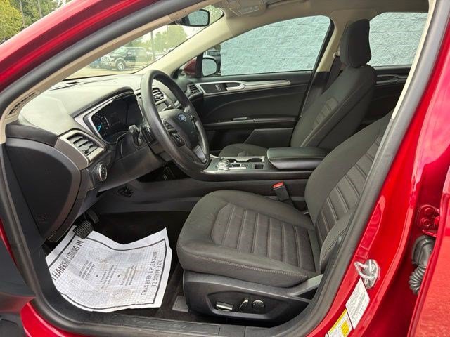 Used 2020 Ford Fusion SE AWD/4WD image 13