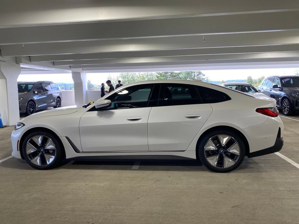 Certified 2023 BMW i4 eDrive40 w/ Premium Package RWD image 2
