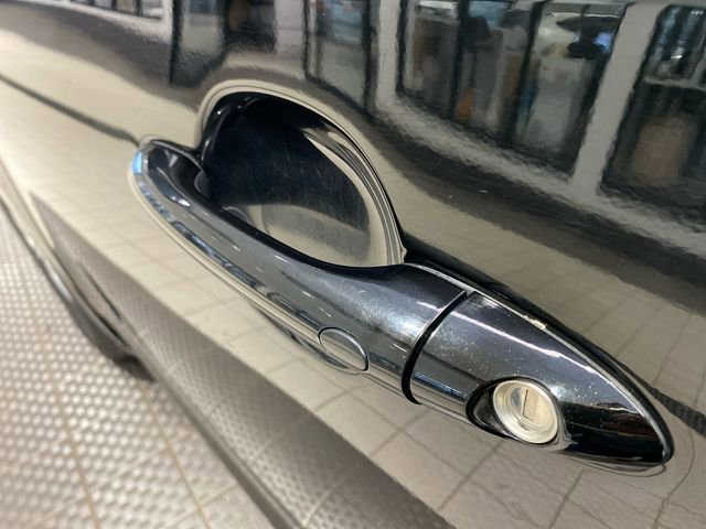 Used 2017 Kia Sedona LX w/ LX Essentials Premium Package image 9