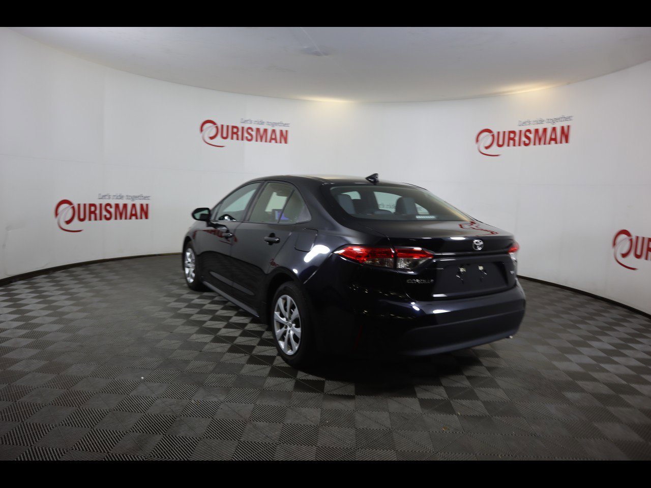 Used 2025 Toyota Corolla LE FWD image 8