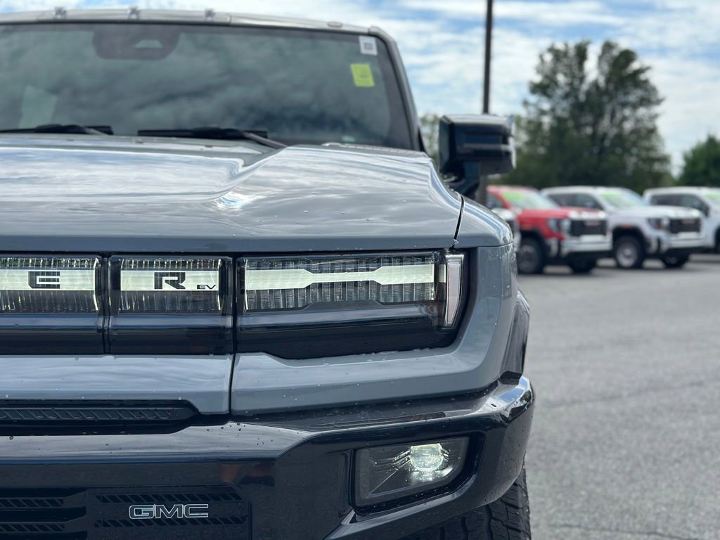 New 2026 GMC Hummer EV SUV w/ LPO, Sport Package AWD/4WD image 34